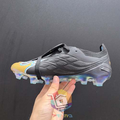 נעלי כדורגל adidas Predator x Thrasher 4