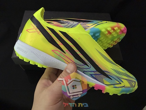 נעלי כדורגל adidas ללא שרוכים 5