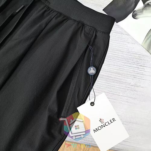מכנסי ספורט קצרים Moncler 4