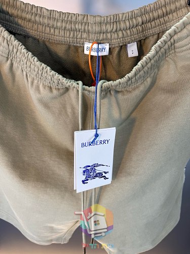 מכנסיים קצרים Burberry עם צד משובץ 2